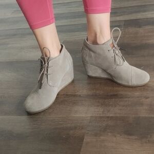 Toms booties